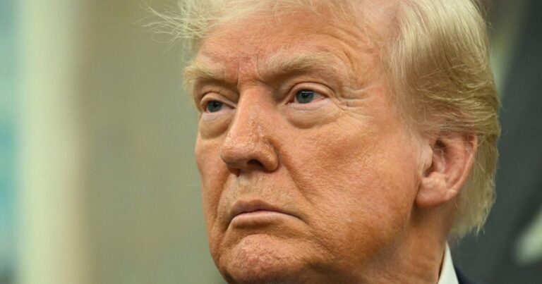 cbsn fusion why trump is considering deporting migrants to libya thumbnail